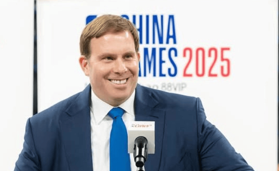 这并不令人, 独行侠老板, entit