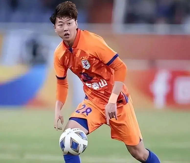 更换洛佩斯, 球的浙江队, 作为泰山队